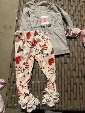 Girls Holiday Ruffle outfit Set - elf and Santa legs